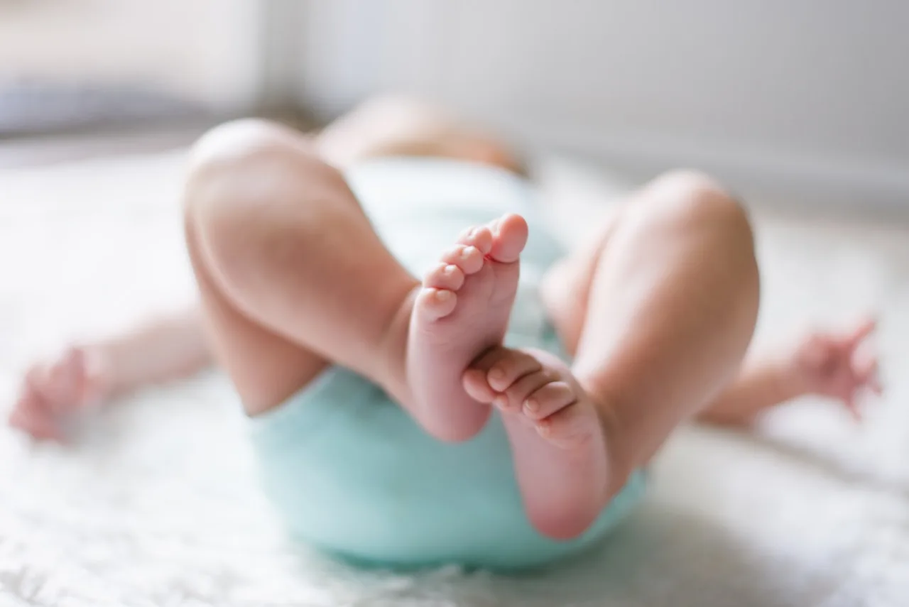 Cambio de pañal a bebé, prevención dermatitis